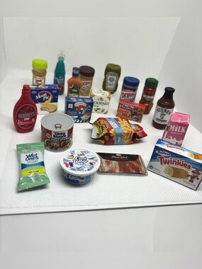 Zuru Mini Brands 20 Pieces Lot